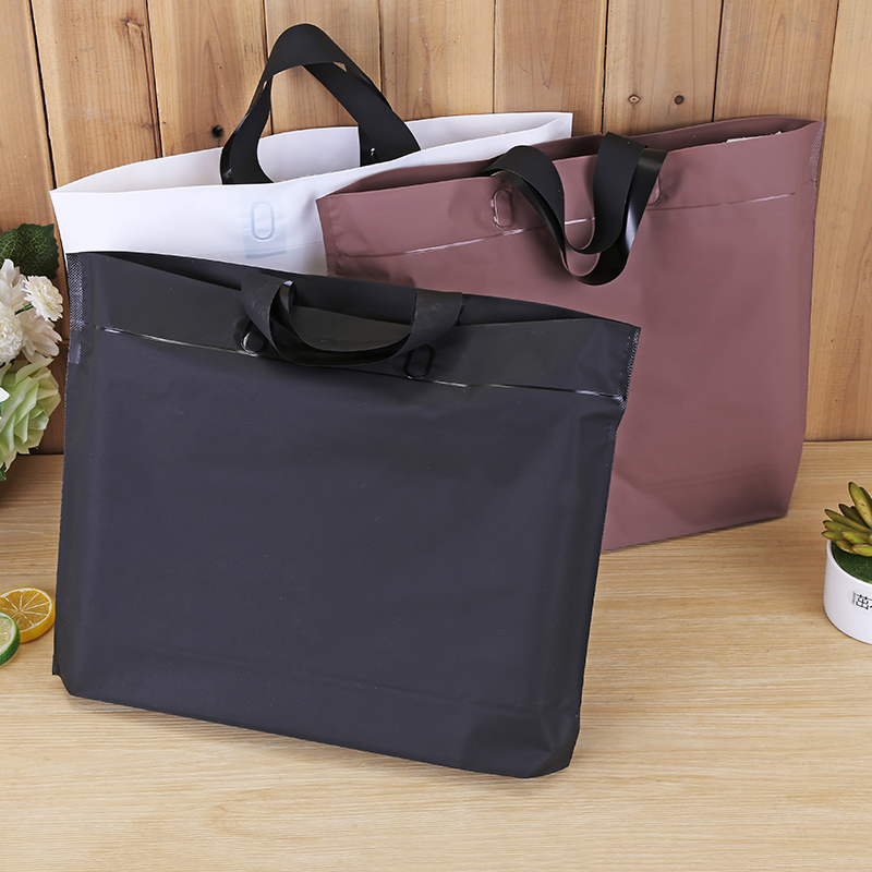 Wedding/Event Supply Store - 손잡이가 있는 블랙 매트 비닐 가방,